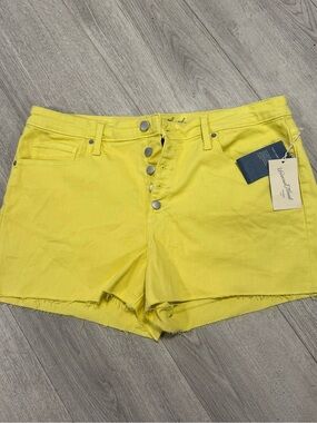Yellow High-Rise Shortie Button-Front Women’s Shorts - Universal Threads 16